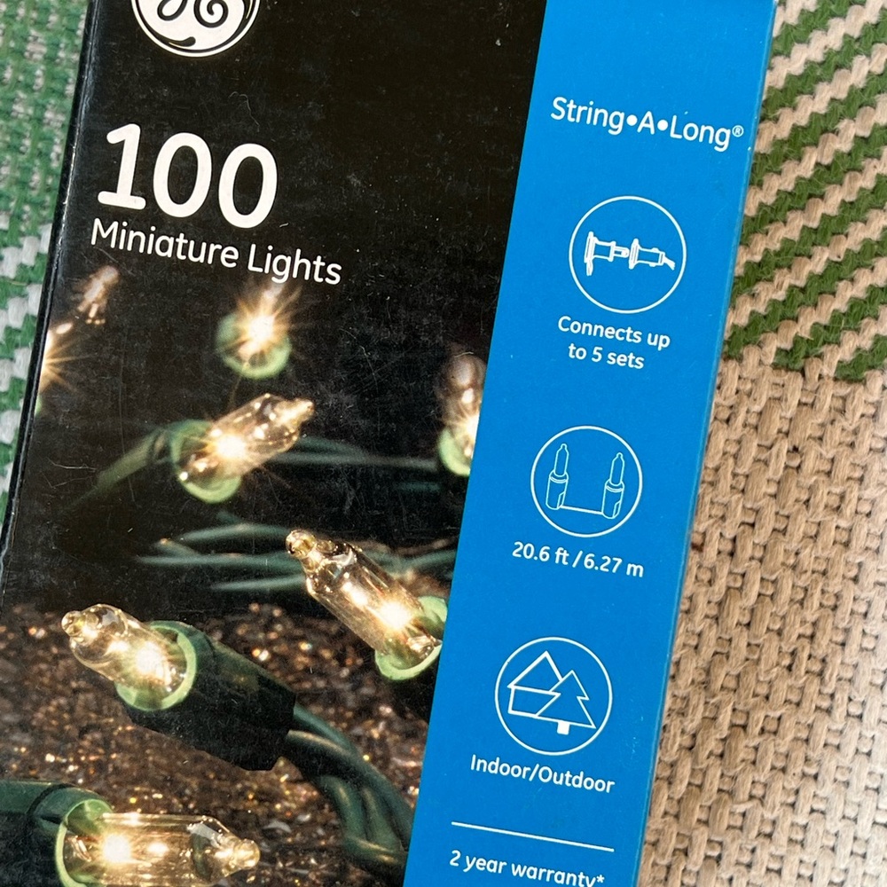 GE String-A-Long 100 Miniature incandescent Lights
